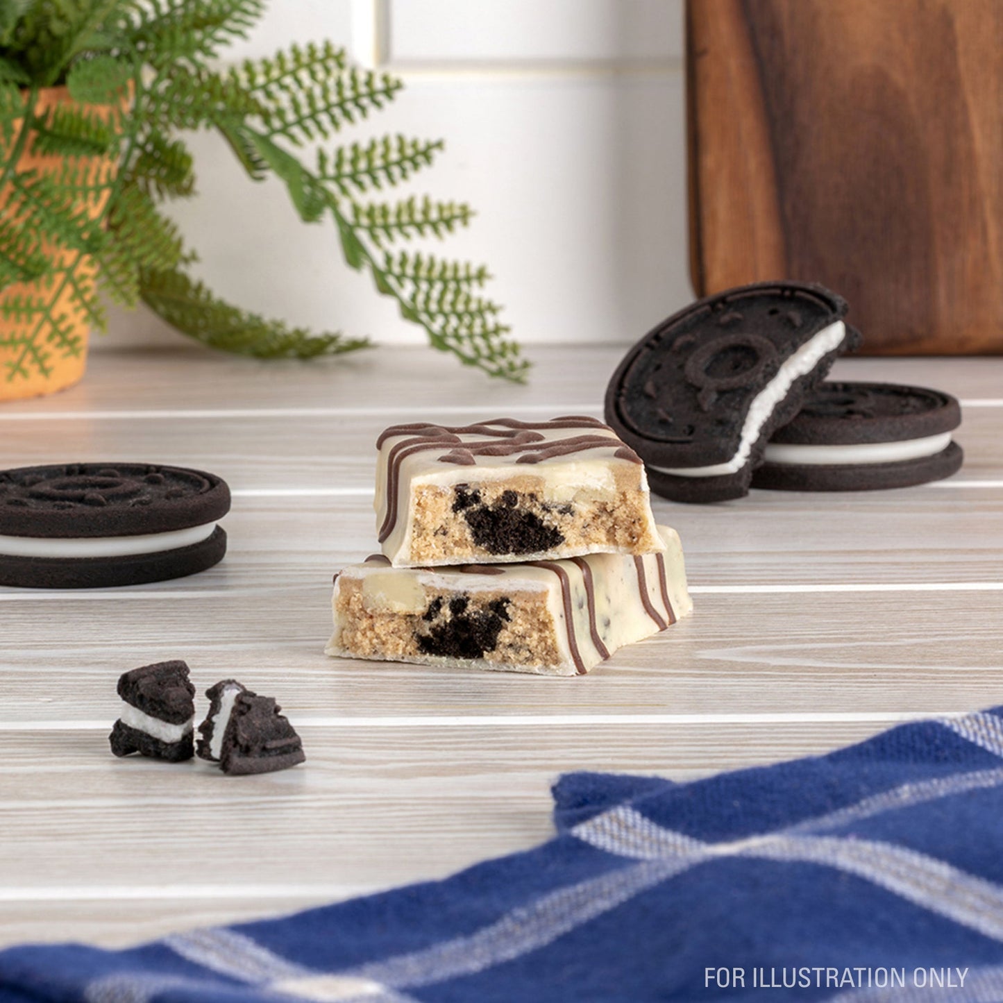 dipped-cookies-and-cream-protein-bars-s0 15807_QN_USA_ProteinBar_CAC_InterimAssetUpdate_Digital-Dipped-ProductCarouselSet_Tabletop1.jpg